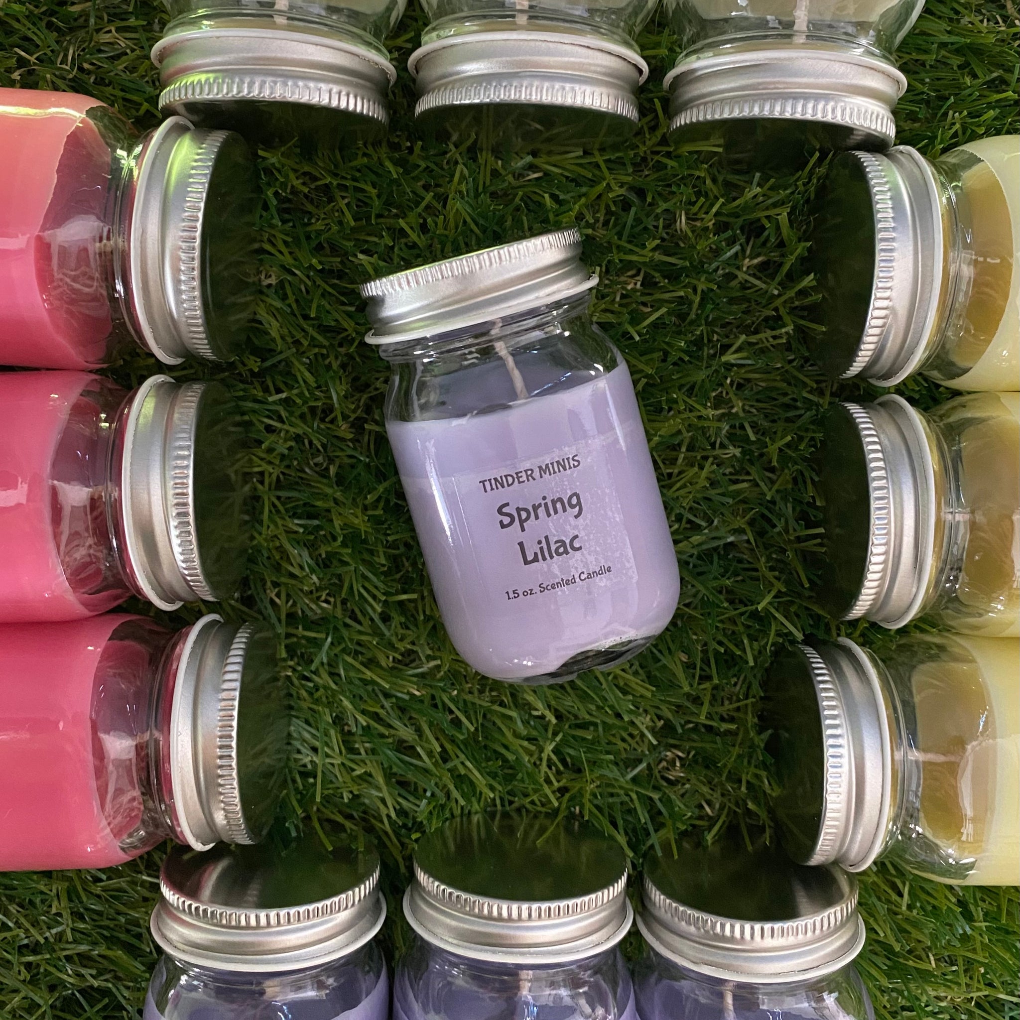 Spring floral candles that are eco-friendly and natural